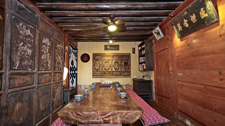Public Area 2, Shaxi Old Theatre Inn, Dali Bai