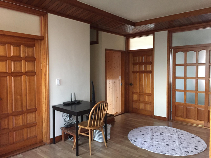 Bedroom 2, Jeju Guesthouse, Jeju