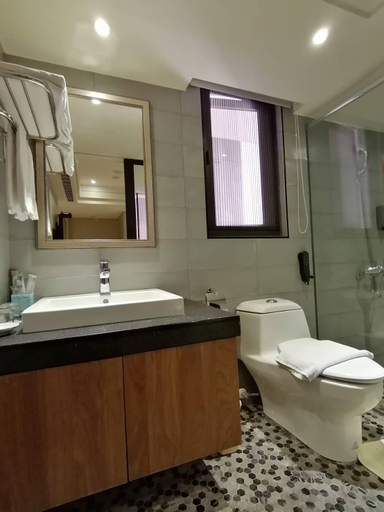 Bathroom, Yong Yue Hotel, Taichung