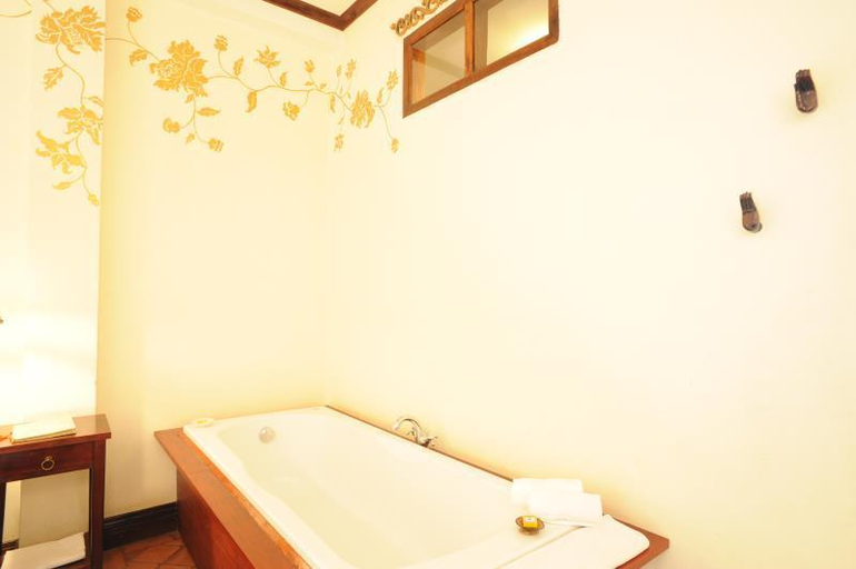 Bedroom 2, Lotus Villa  Hotel, Chomphet