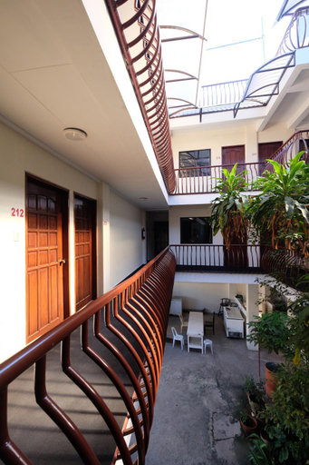 Public Area 2, Kiwi Lodge, Cebu City