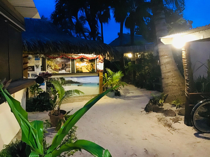Public Area, Village Temanuata Lagon, Bora Bora