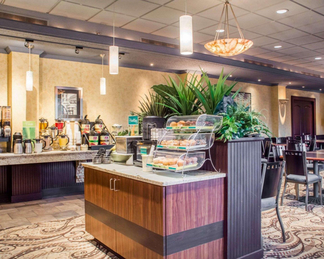 Food & Drinks 4, Quality Inn & Suites Riverfront, Oswego