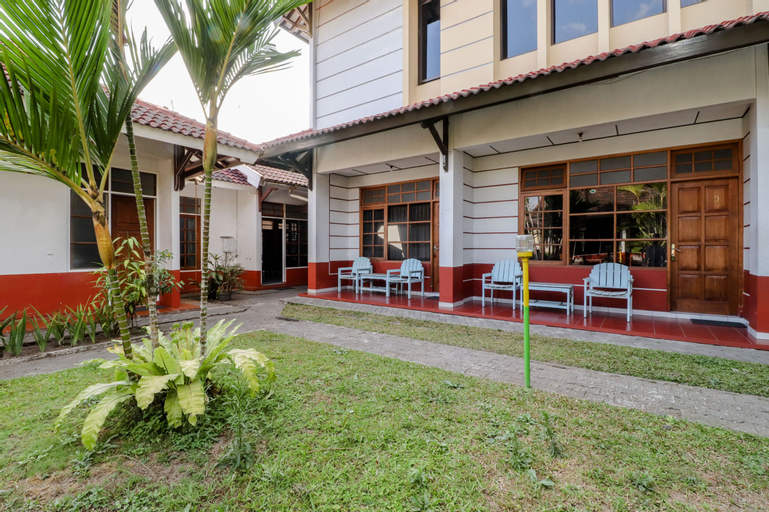 Satriafi Hotel by ZUZU, Sleman