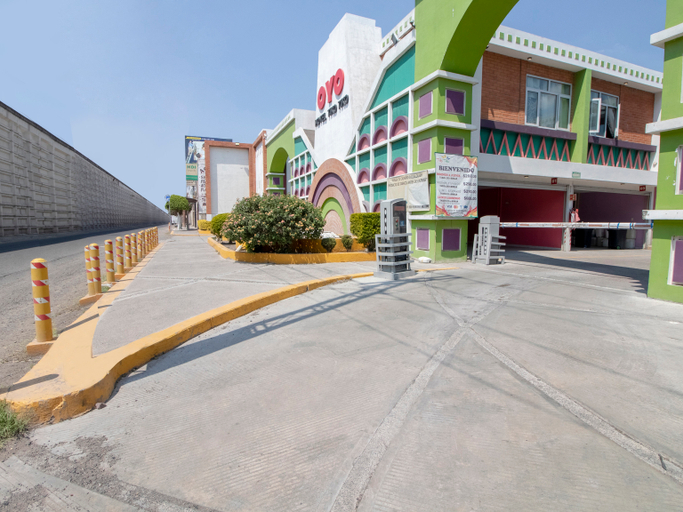Exterior & Views 1, Tiko Tiko, Celaya