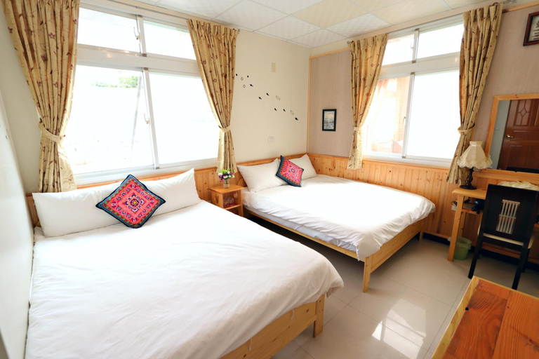 Bedroom 2, 556Jihe, Tainan