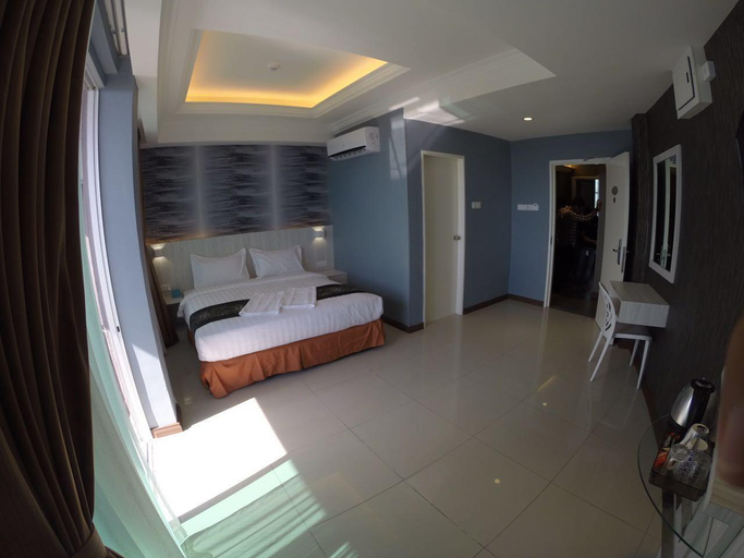 Bedroom 3, Pacific Inn, Semporna