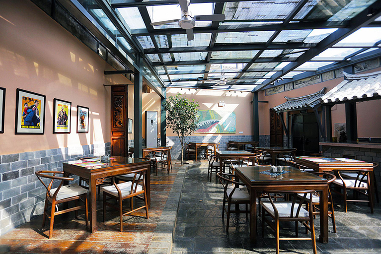 Restaurant & Bar, Linden Centre, Dali Bai