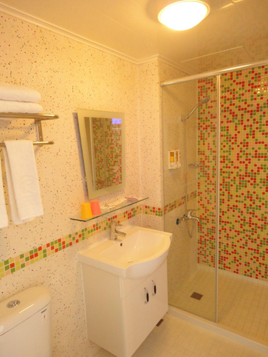 Bathroom 4, Royal Hotel, Penghu