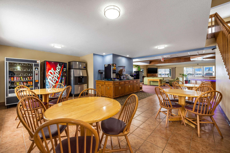 Food & Drinks 5, Rodeway Inn Milaca, Mille Lacs