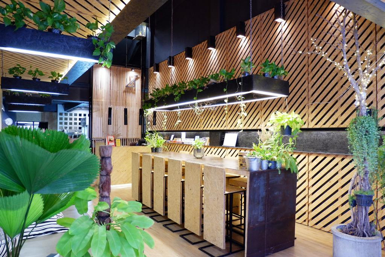 Public Area 3, Hugger Hostel, Phuket Island