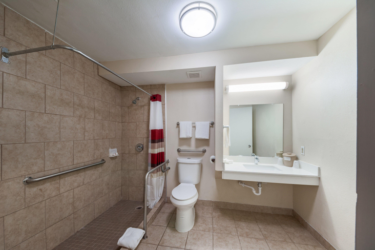 Bathroom 5, Red Roof Inn San Antonio - I-35 North, Bexar