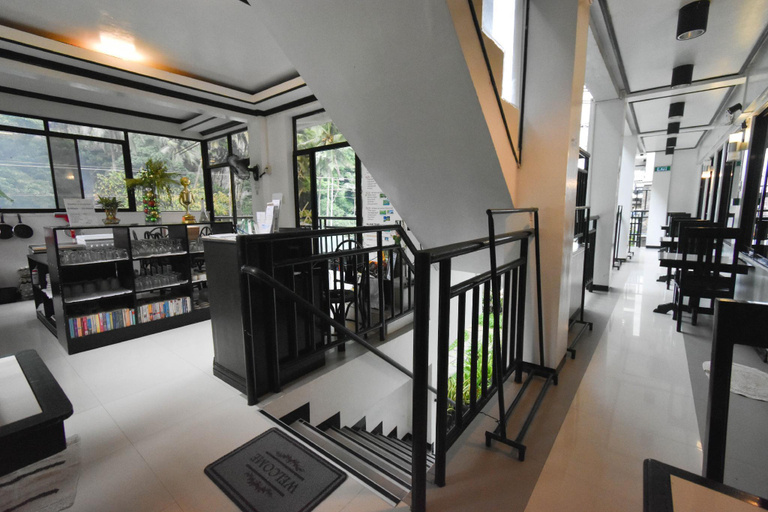 Food & Drinks 5, Swiftlets Inn, El Nido