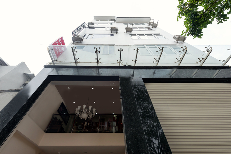 Thang Nga Hotel, Long Biên