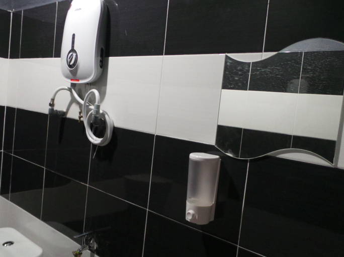 Bathroom 5, Persona Motel, Kuala Muda