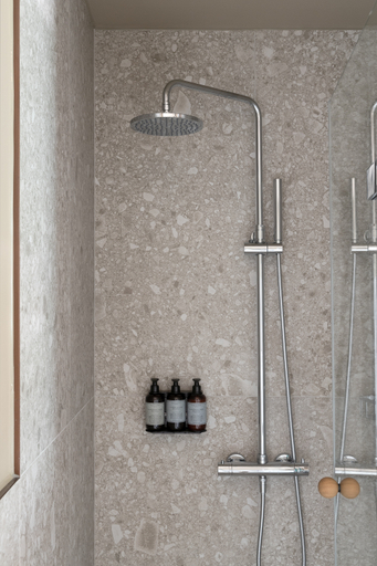 Bathroom 5, Locke At Broken Wharf, London