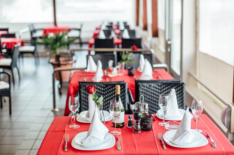 Food & Drinks 5, Hotel Azzurro