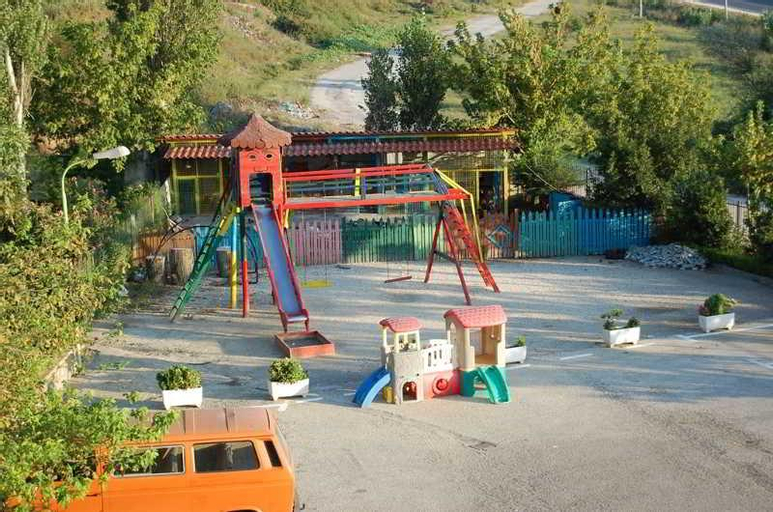 Pilo Lala Konjat, Lushnjës