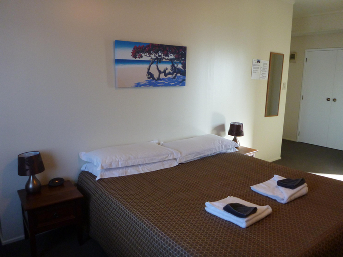 Sport & Beauty, Drury Motor Lodge, Franklin