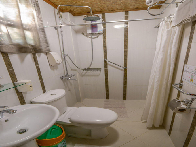 Bathroom 5, Puerto Pension, Puerto Princesa City