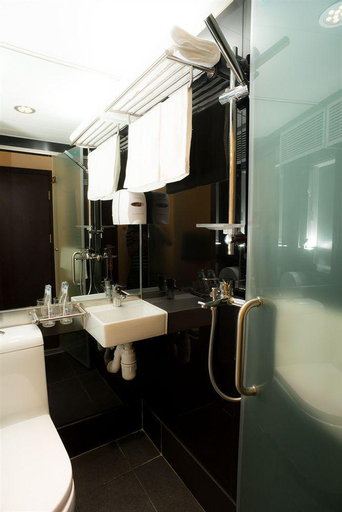 Bedroom 3, WELCOME INN, Kowloon