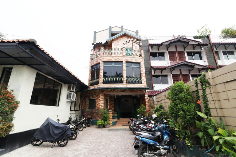 Exterior & Views 2, Hotel Alamanda by ZUZU, Central Jakarta