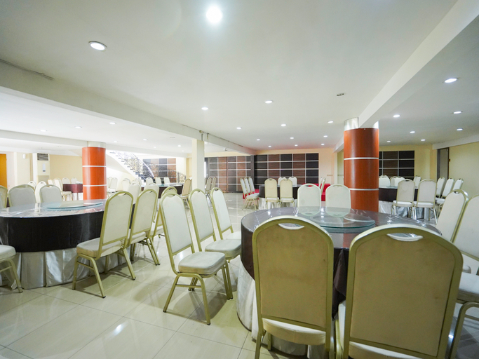 Food & Drinks, Capital O 3102 Rollingstone Hotel, Surabaya