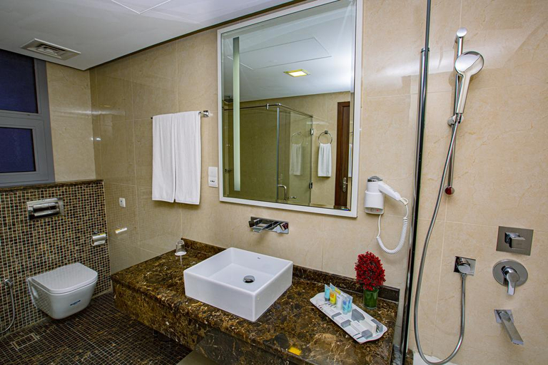 Bathroom 5, THE BRISTOL INN HOTEL, Dubai