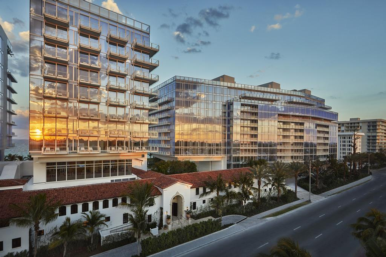 Four Seasons Hotel at The Surf Club, Miami-Dade