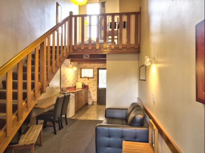 Public Area 3, Larchwood Motels, Hurunui