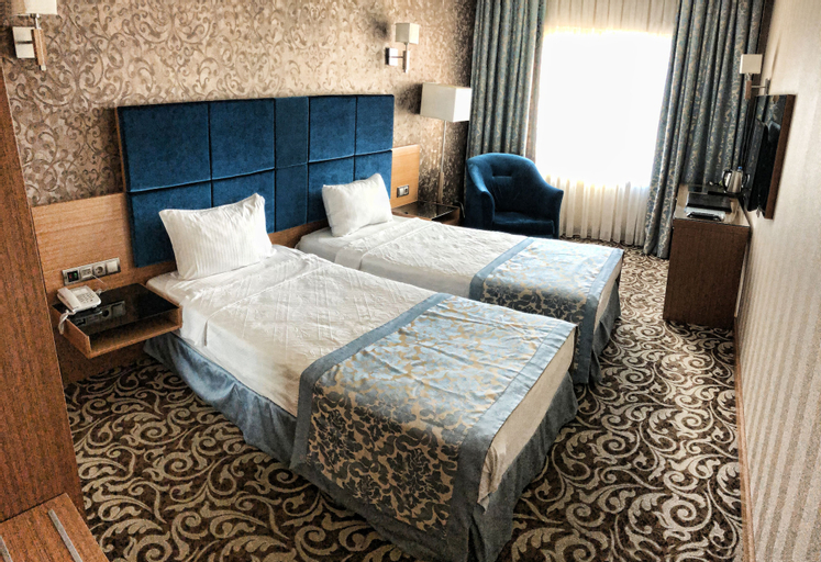 Sular Hotel, Merkez