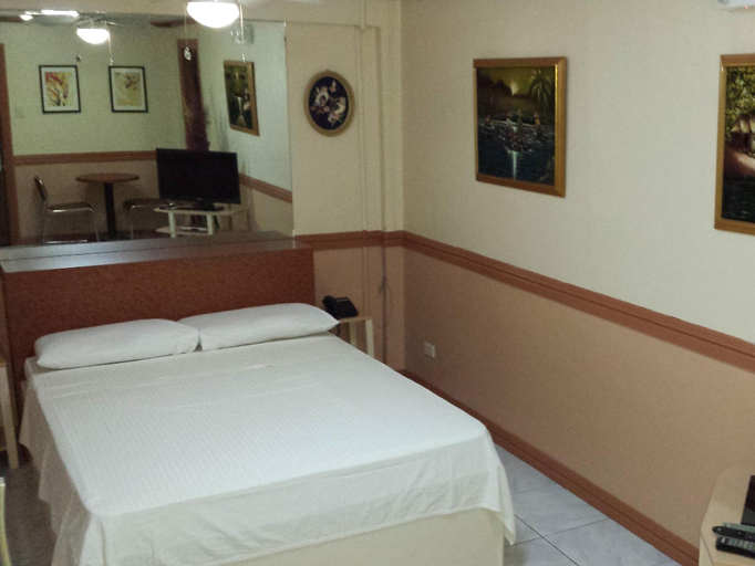 Bedroom 3, Kokomos Hotel & Restaurant, Mabalacat