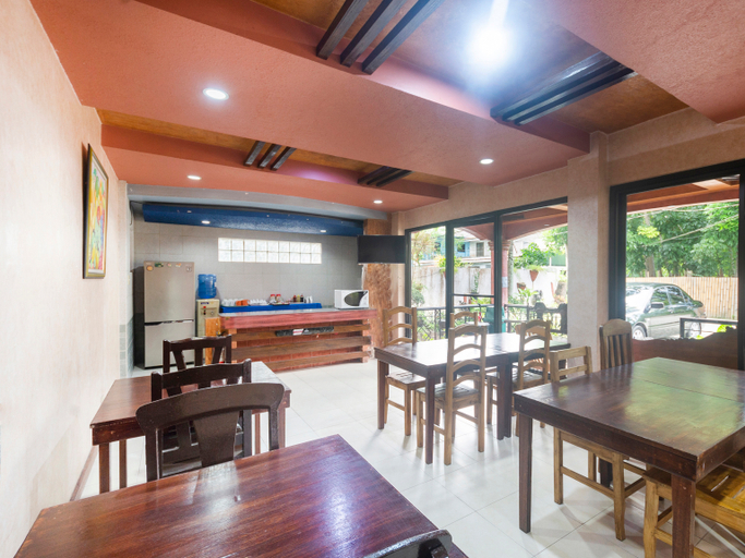 Food & Drinks, OYO 426 Coco Grove Tourist Inn, Dauis