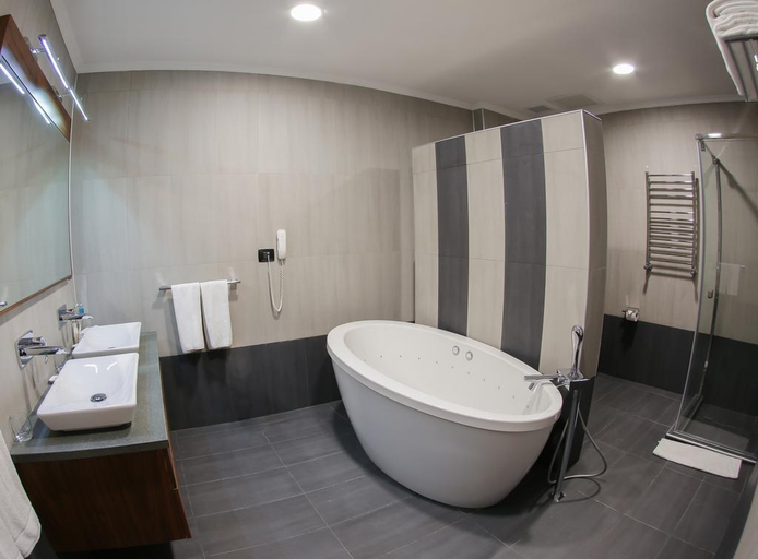 Bathroom 5, El Resort Hotel, Qax