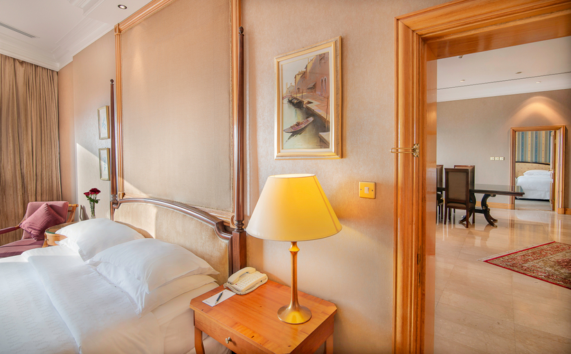 Bedroom 4, Sheraton Abu Dhabi Hotel & Resort, Abu Dhabi City