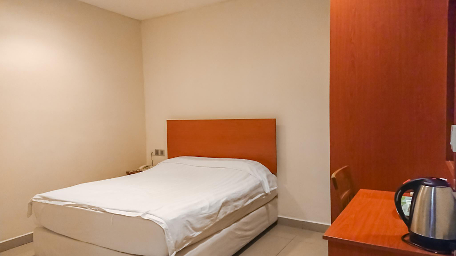 Bedroom 3, Aeton Hotel, Seremban