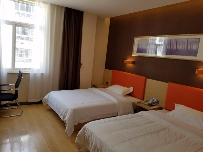Bedroom 2, 7 Days Premium Yantai Penglai New Bus Terminal, Yantai