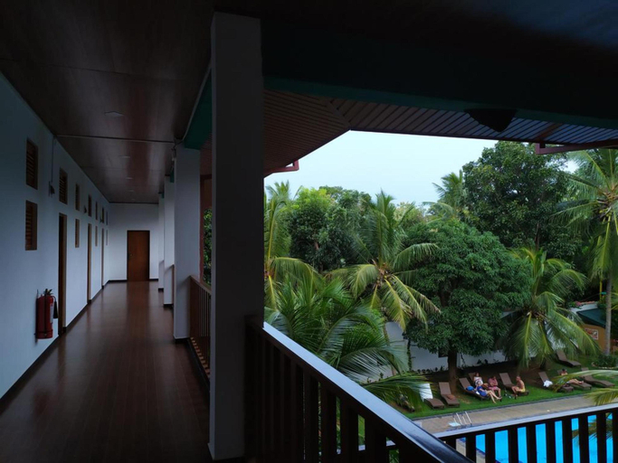 Exterior & Views 2, Acme Grand Hotel, Palugaswewa