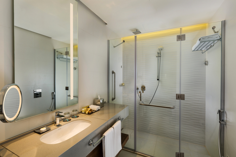 Bathroom 5, Millennium Place Barsha Heights Hotel Apartments, Dubai