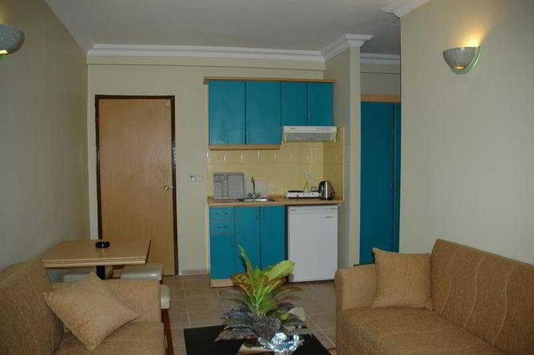 Bedroom 3, Basil's Apart Hotel, Marmaris
