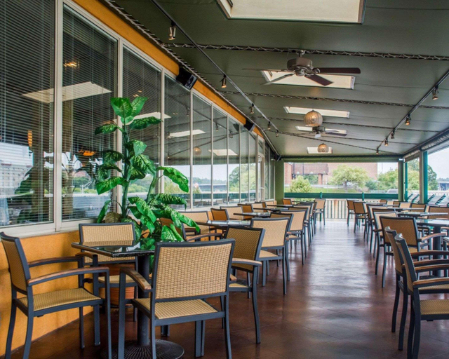 Food & Drinks 5, Quality Inn & Suites Riverfront, Oswego
