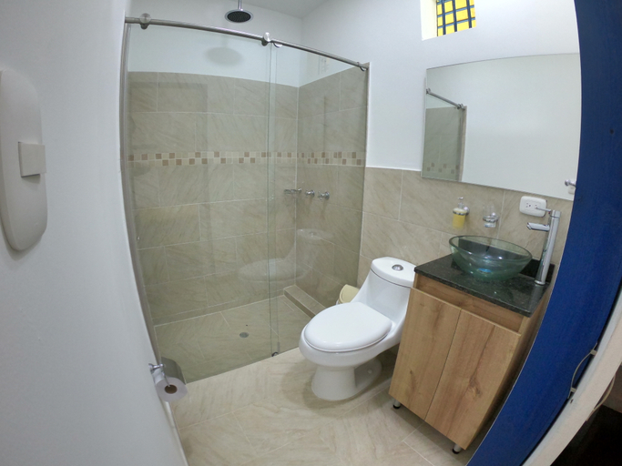 Bathroom 3, El Rancho de Salento, Salento
