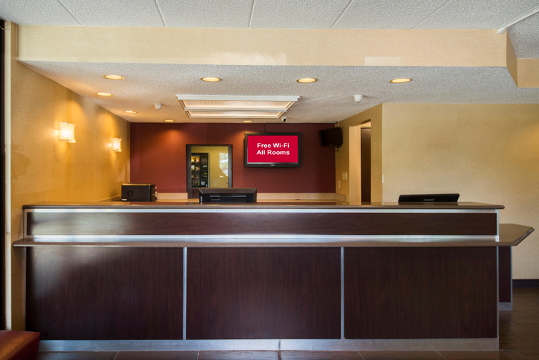 Public Area 2, Red Roof PLUS+ Chicago - Willowbrook, Dupage