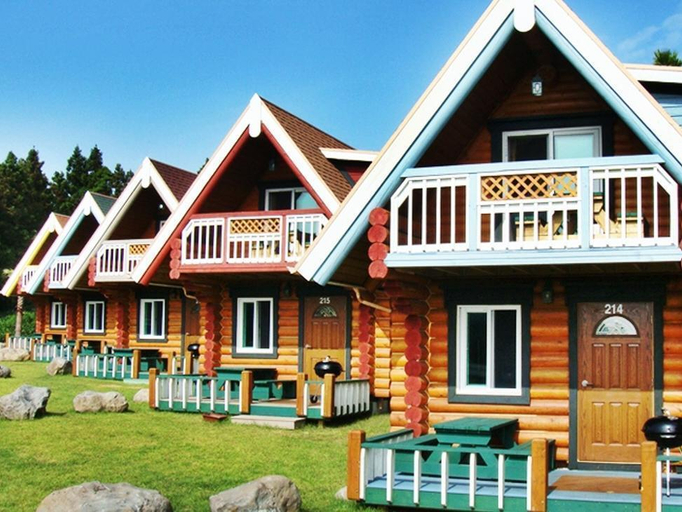 Exterior & Views 5, Jungmun Log Pension And Resort, Seogwipo