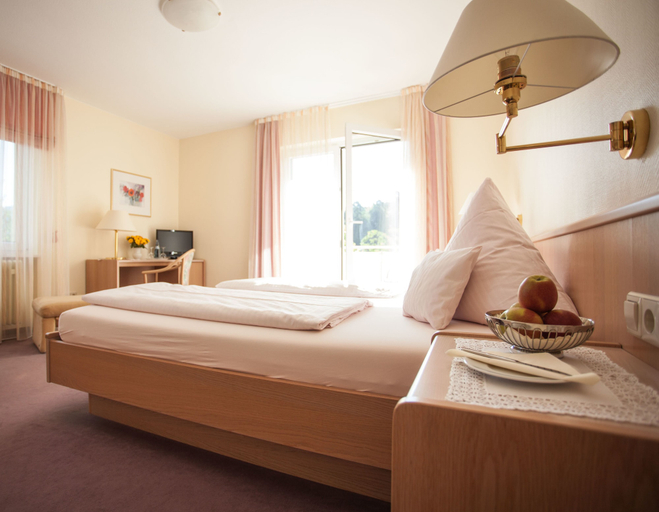 Bedroom 4, Hotel Morgensonne, Breisgau-Hochschwarzwald