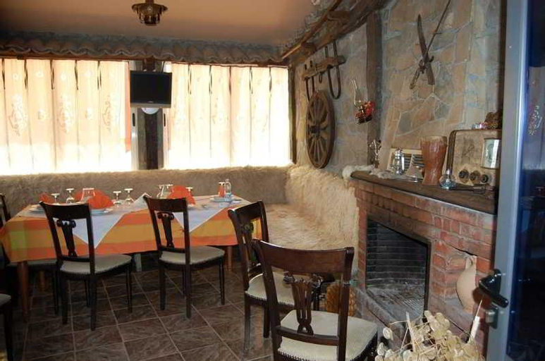 Pilo Lala Konjat, Lushnjës