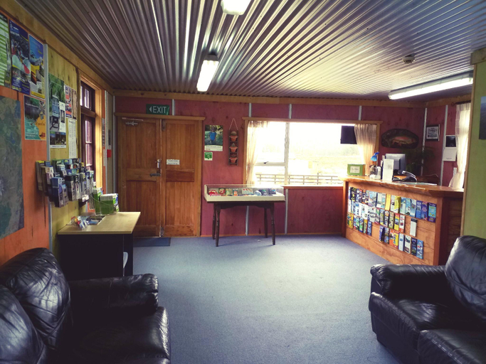 Public Area 3, The Crossing Lodge and Backpackers, Ruapehu