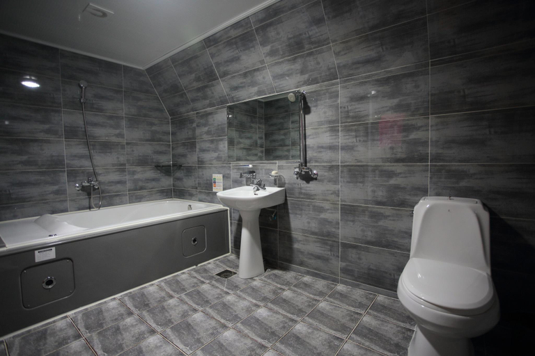 Bathroom, 9st Traveltel, Busanjin