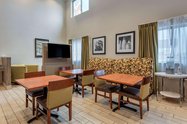 Public Area 2, Spark by Hilton Evansville Downtown, Vanderburgh