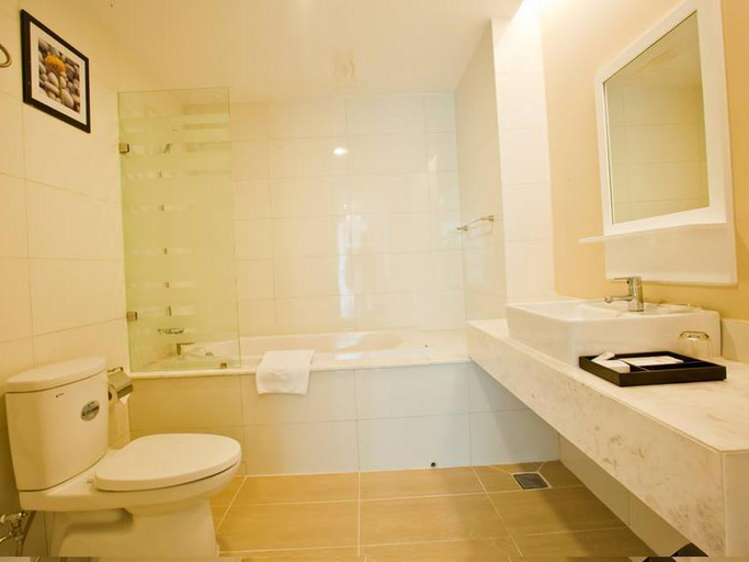 Bathroom 3, Minh Khang Hotel, District 3